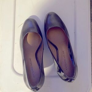 Antonio melani size 6 silver metallic color